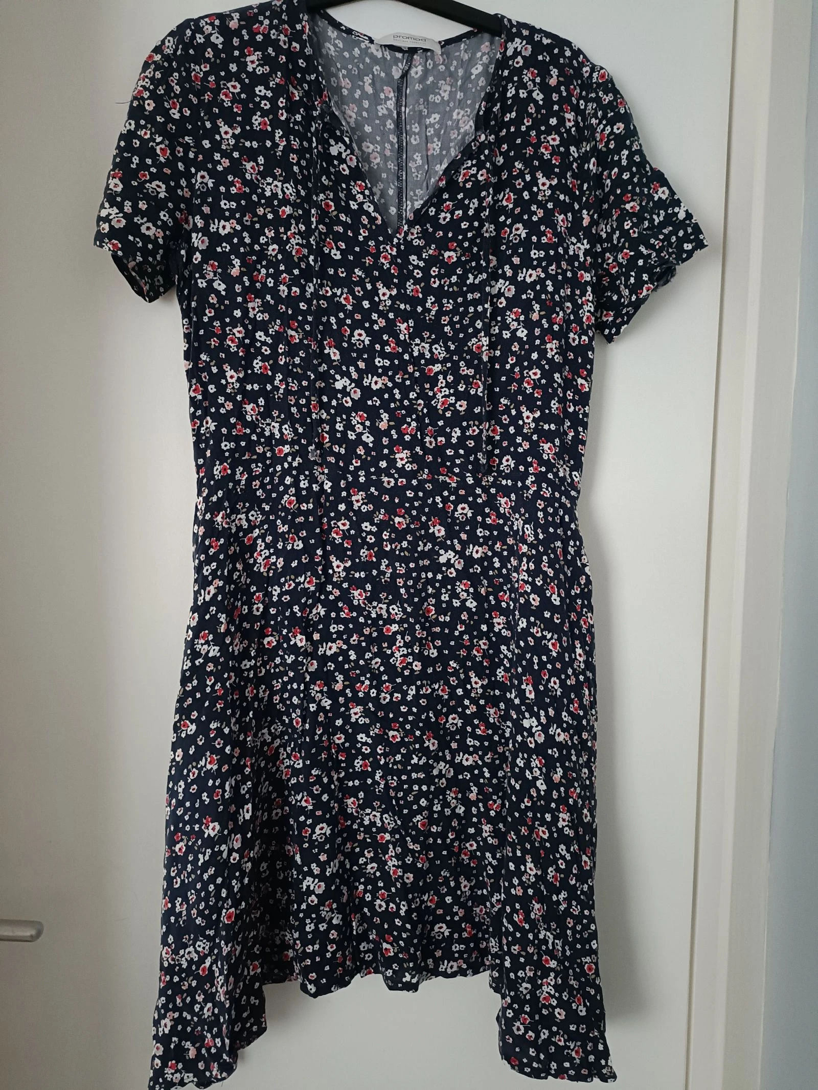 🌸 Adorable robe a fleure asymétrique fluide  -40 🌸